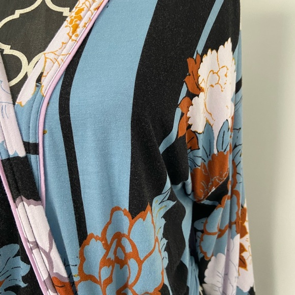 Free People Flowy Flower Top - Picture 3 of 4